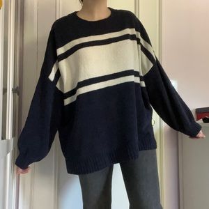 Super Soft Cozy Oversized American Eagle Striped Sweater!